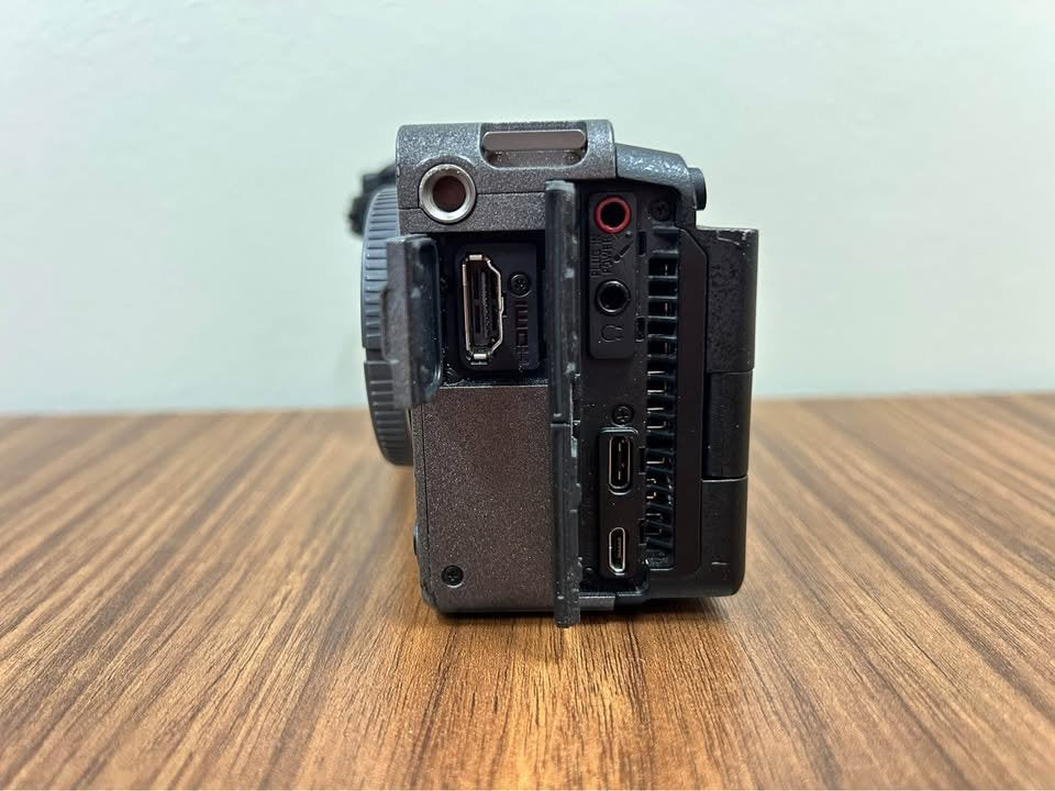 Sony Alpha ILME-FX3 Full Frame Cinema Line Camera - Image 9