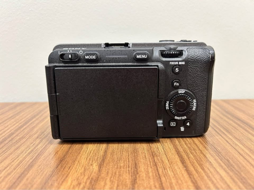 Sony Alpha ILME-FX3 Full Frame Cinema Line Camera - Image 5